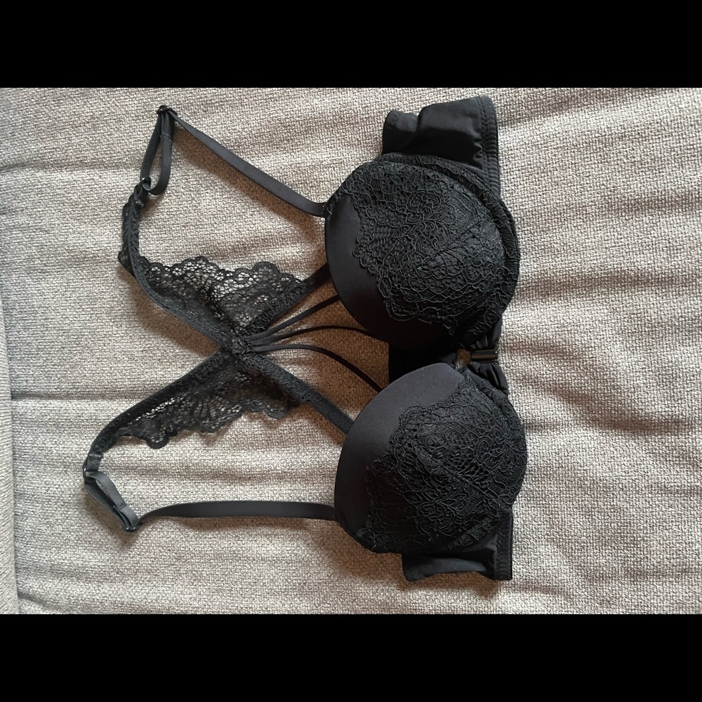 Black front clasp bra